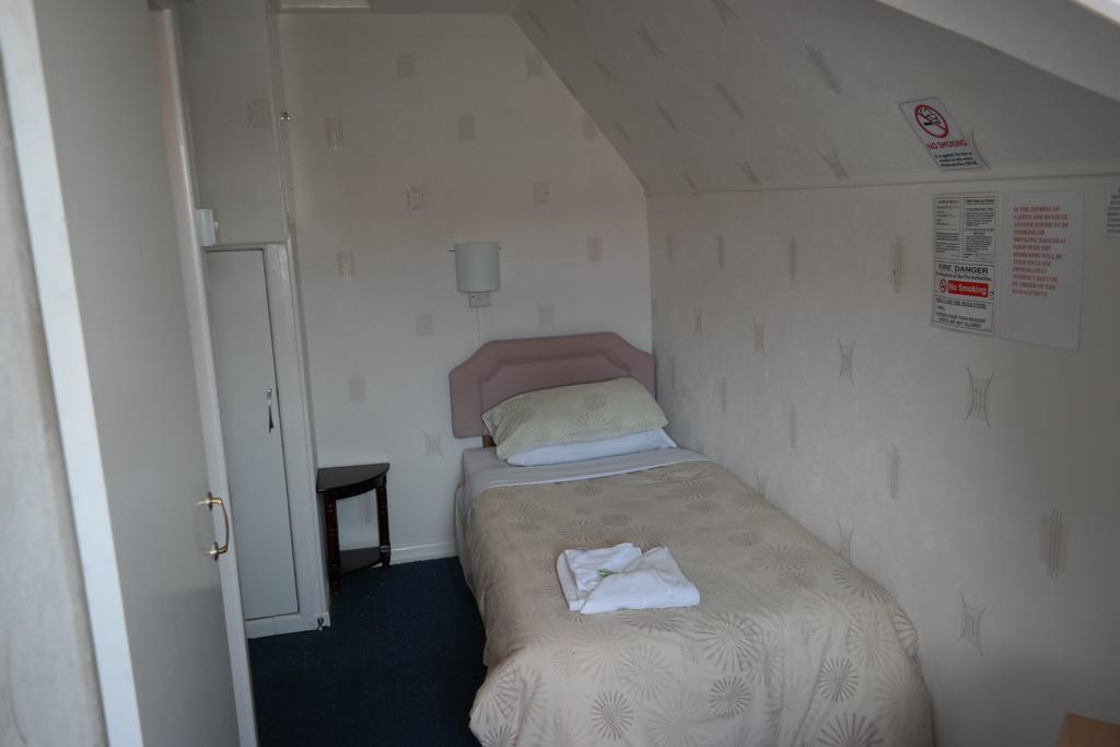 Olivers Strickley Over 35 Years Only Blackpool Habitación foto